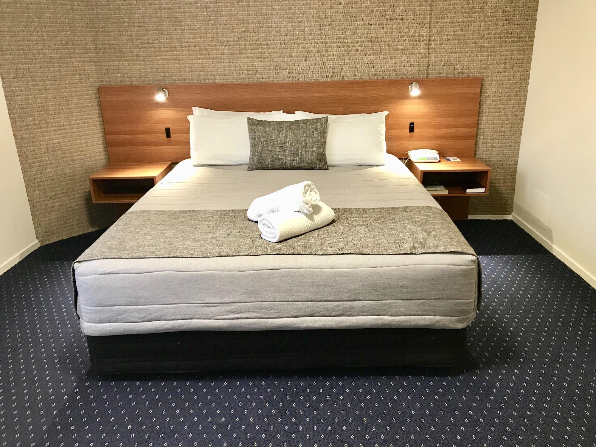 Ventura Inn & Suites המילטון מראה חיצוני תמונה
