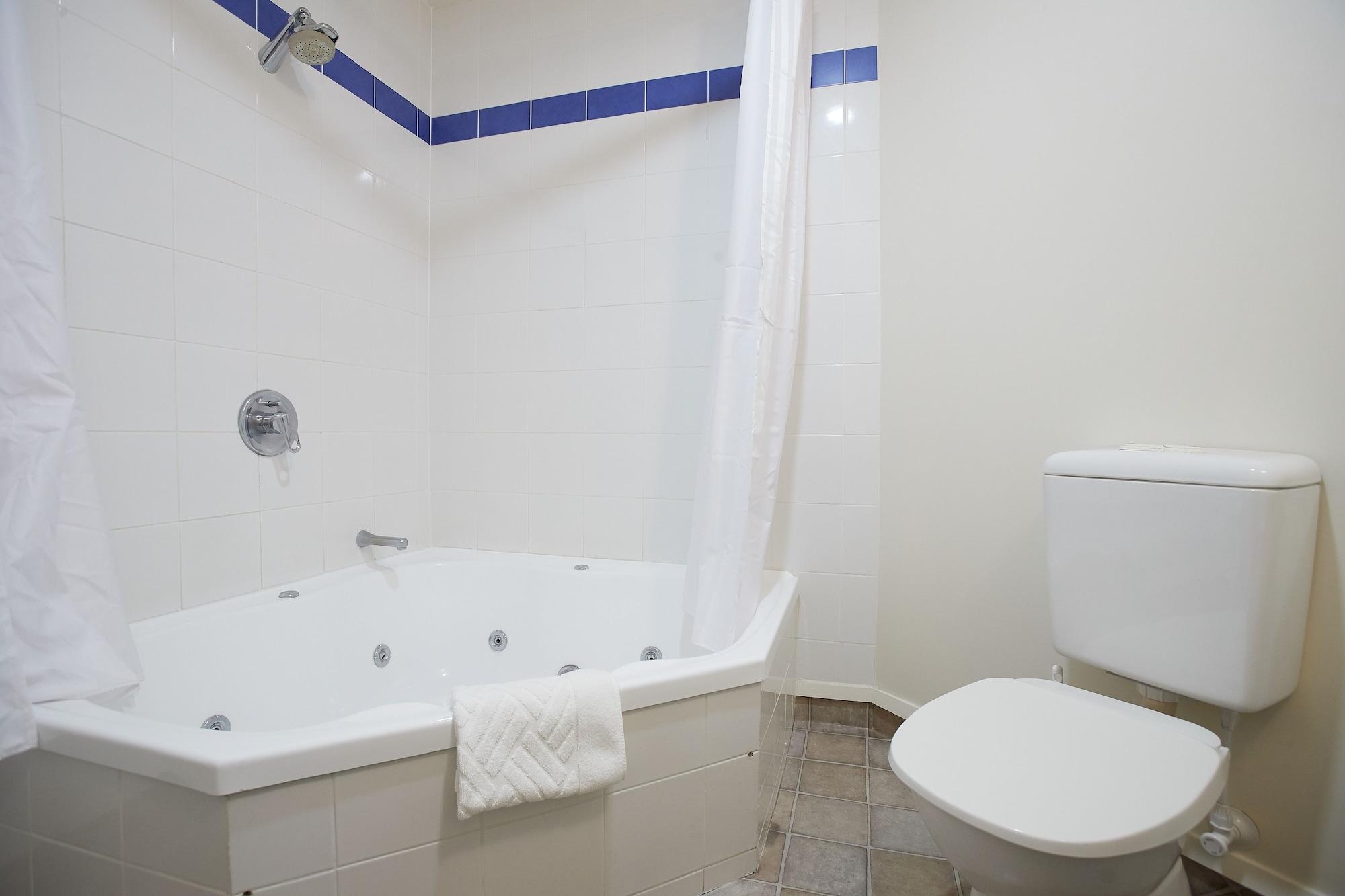 Ventura Inn & Suites המילטון מראה חיצוני תמונה