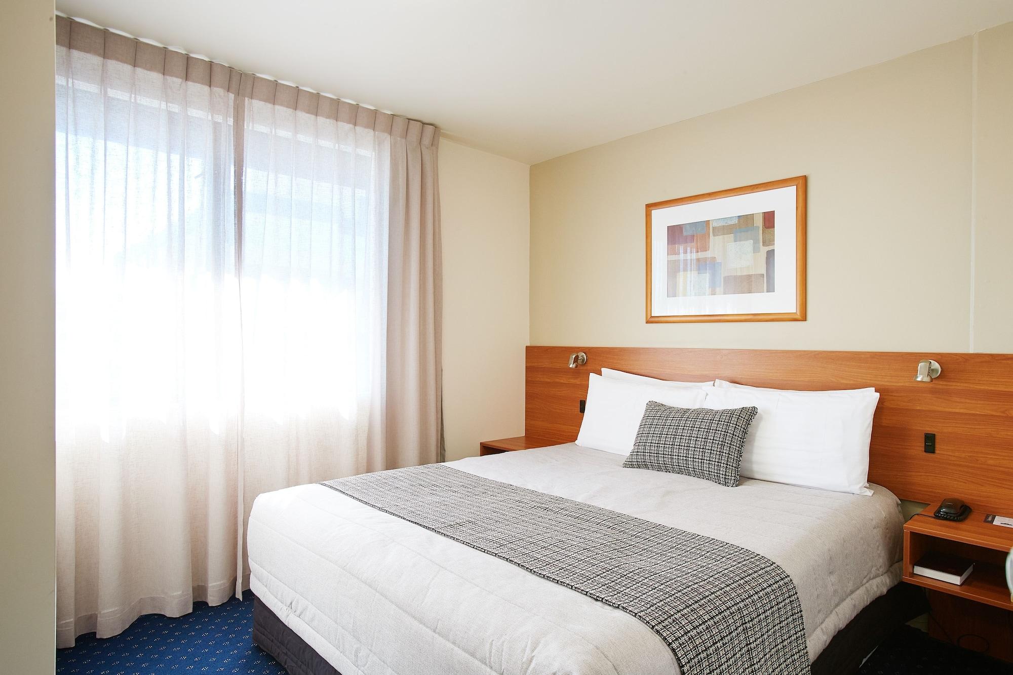 Ventura Inn & Suites המילטון מראה חיצוני תמונה