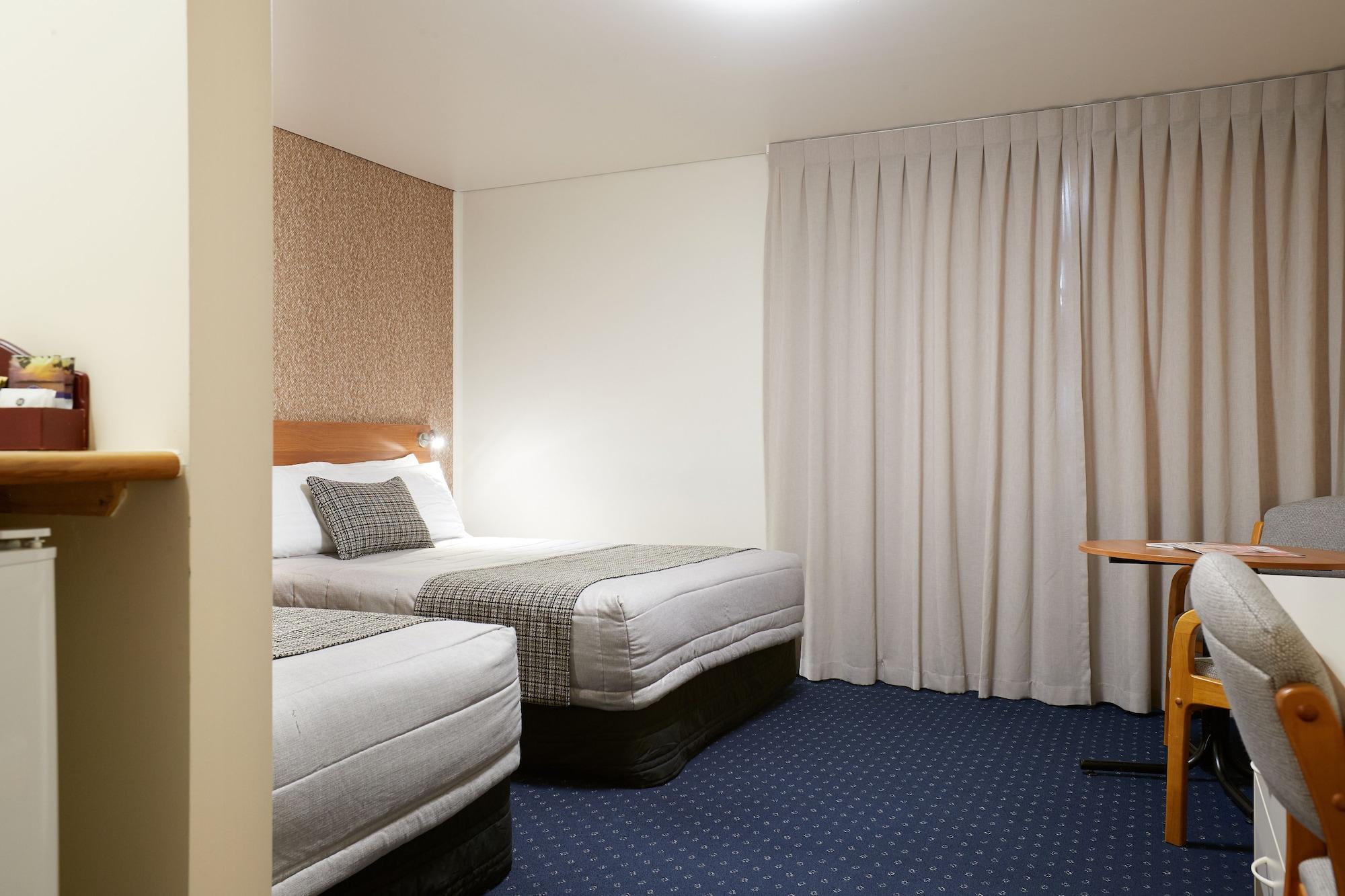 Ventura Inn & Suites המילטון מראה חיצוני תמונה