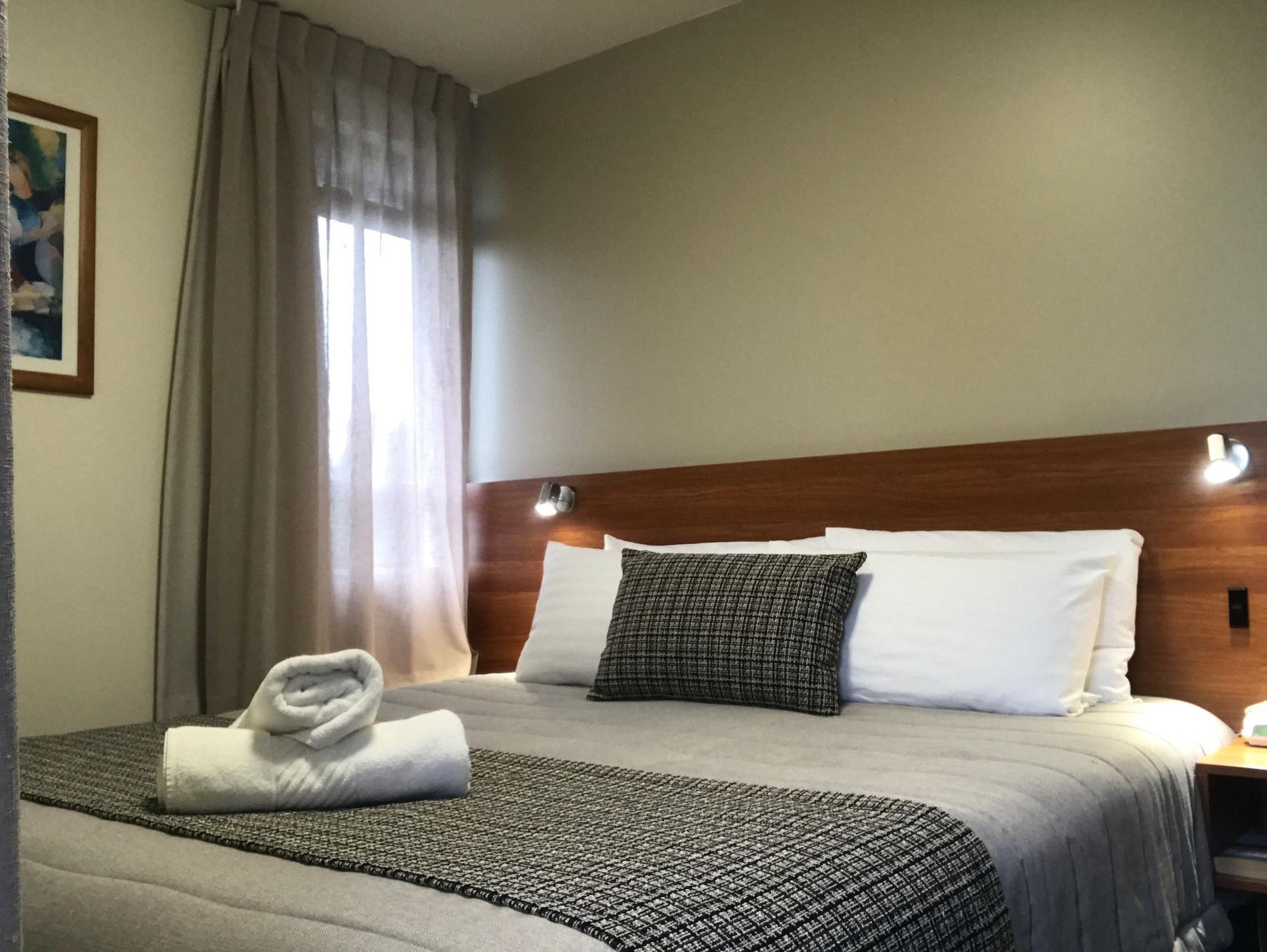 Ventura Inn & Suites המילטון מראה חיצוני תמונה