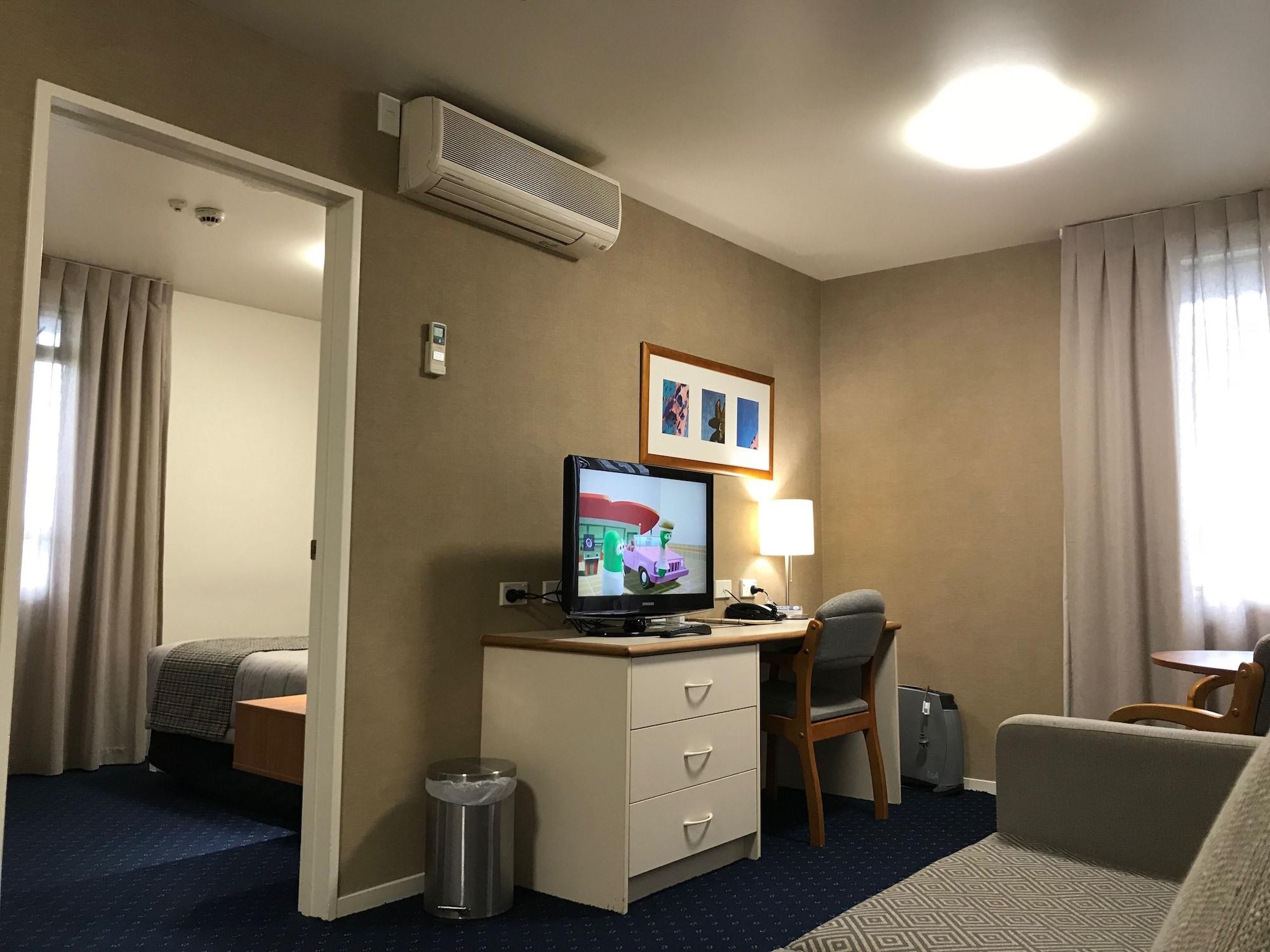Ventura Inn & Suites המילטון מראה חיצוני תמונה