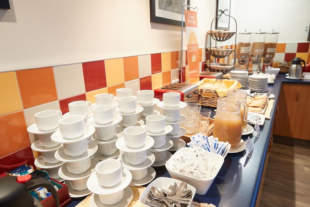 Ventura Inn & Suites המילטון מראה חיצוני תמונה