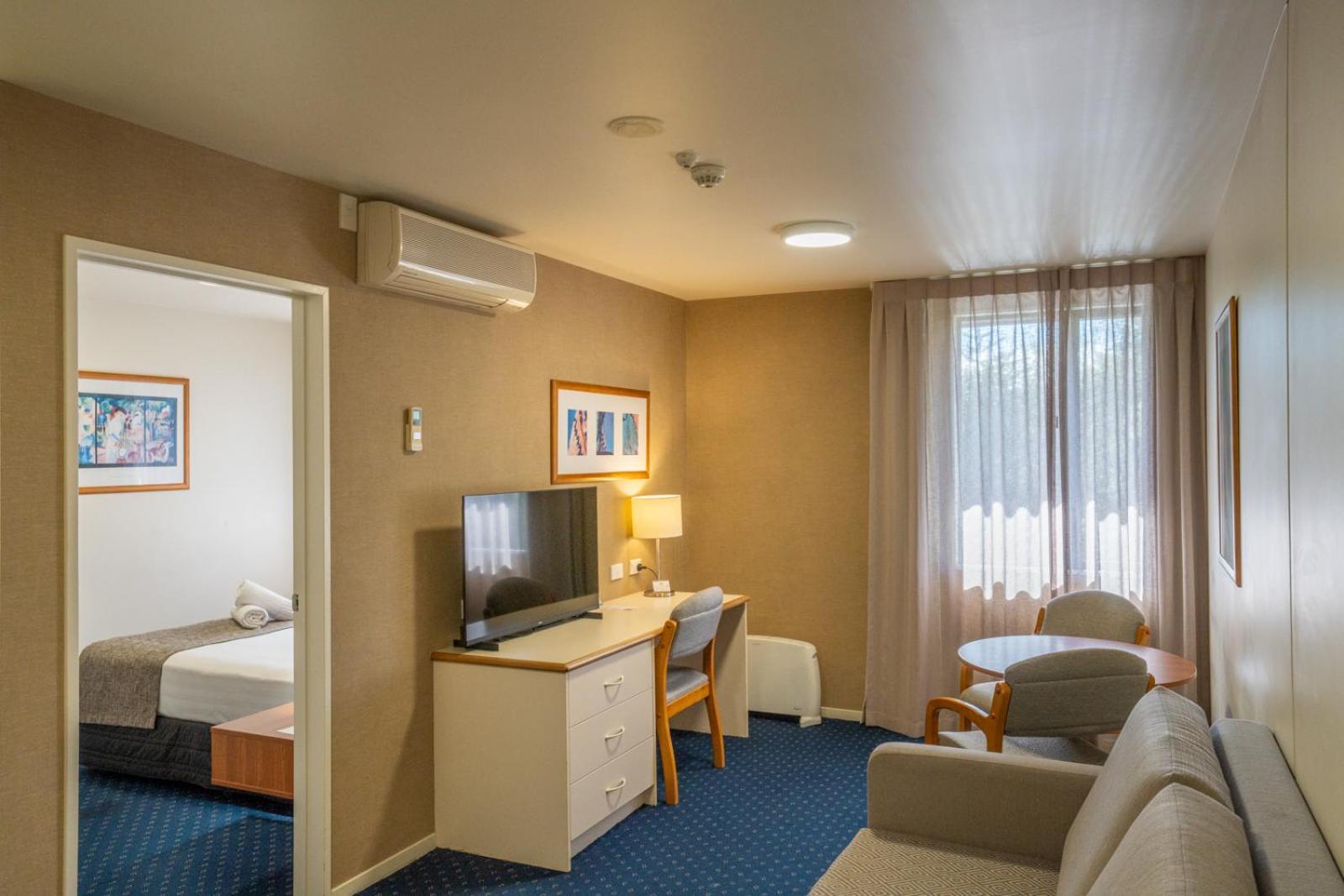 Ventura Inn & Suites המילטון מראה חיצוני תמונה