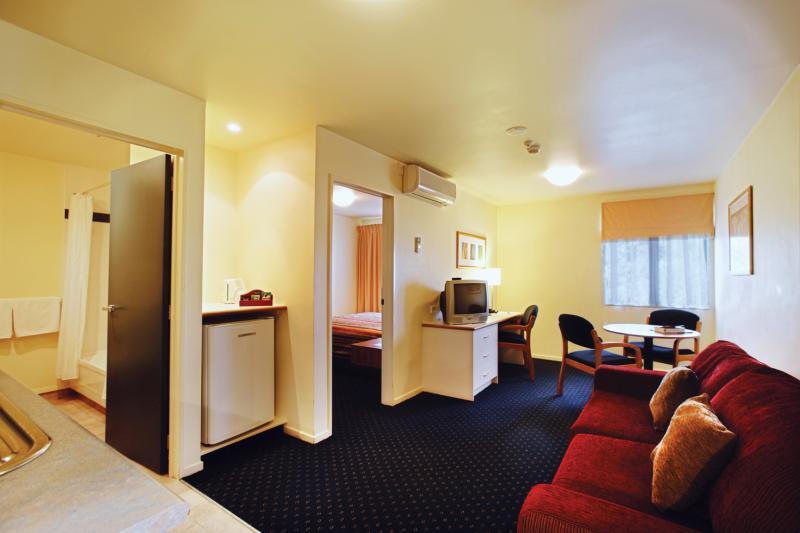 Ventura Inn & Suites המילטון מראה חיצוני תמונה