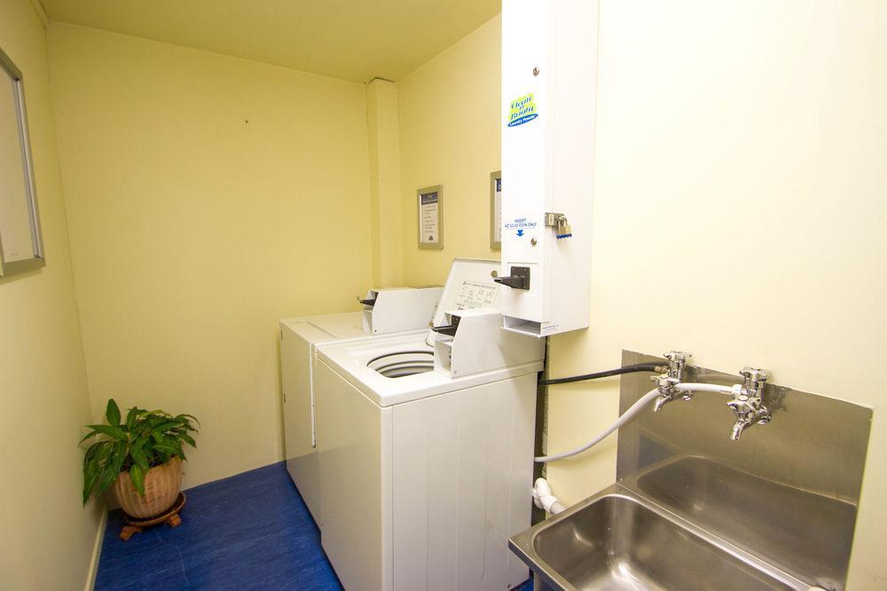 Ventura Inn & Suites המילטון מראה חיצוני תמונה