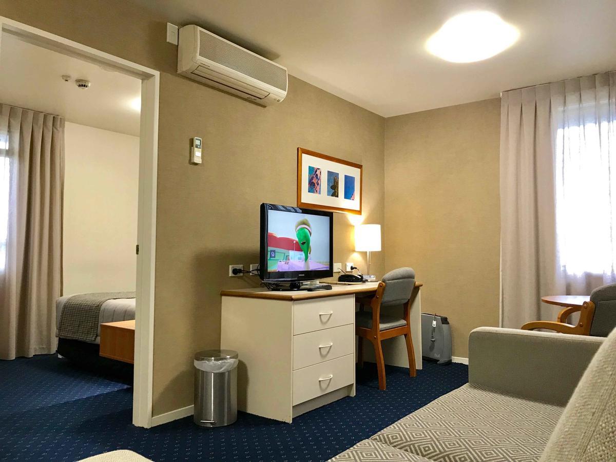 Ventura Inn & Suites המילטון מראה חיצוני תמונה